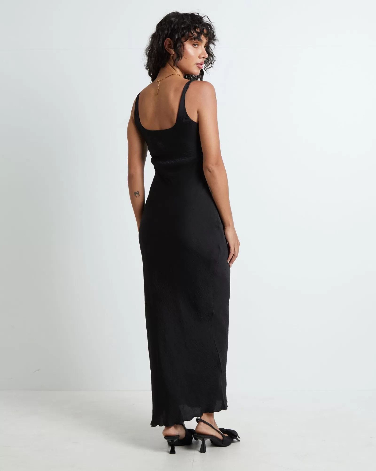 Fashion SNDYS Avada Maxi Dress