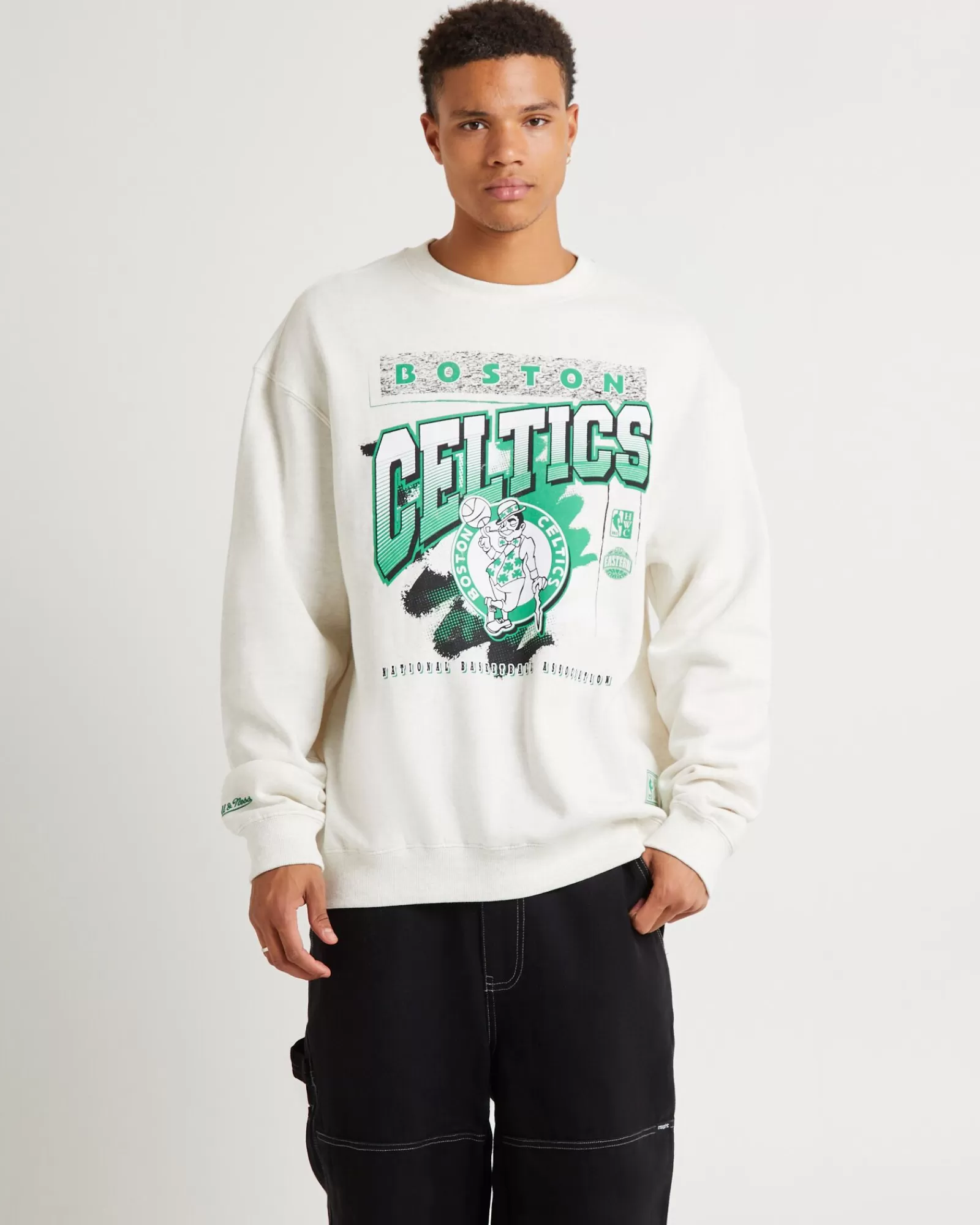 Store MITCHELL & NESS Brush Off 2.0 Celtics Crew White Marle