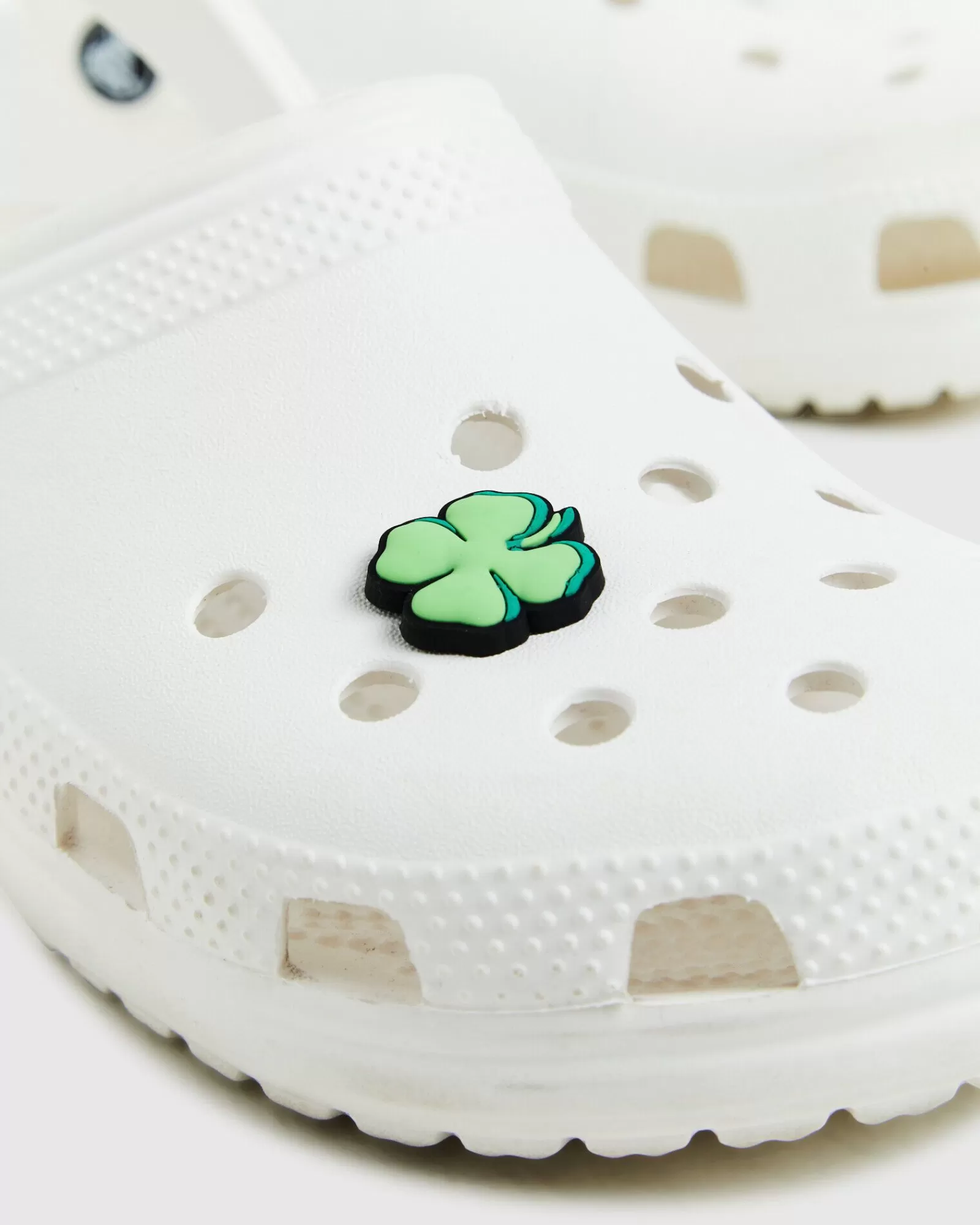 Store CROCS Clover Jibbitz