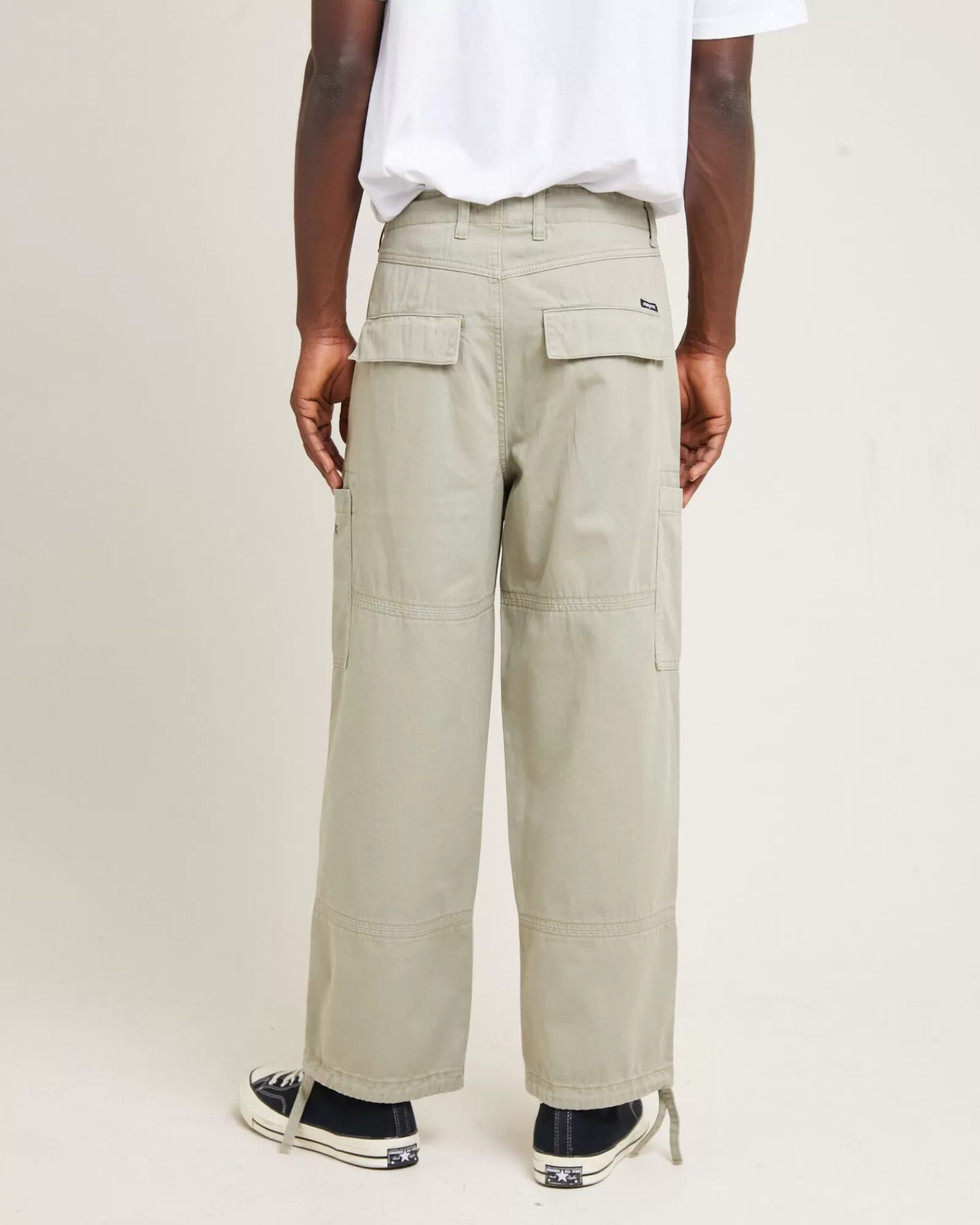 Store INSIGHT Commune Cargo Pants