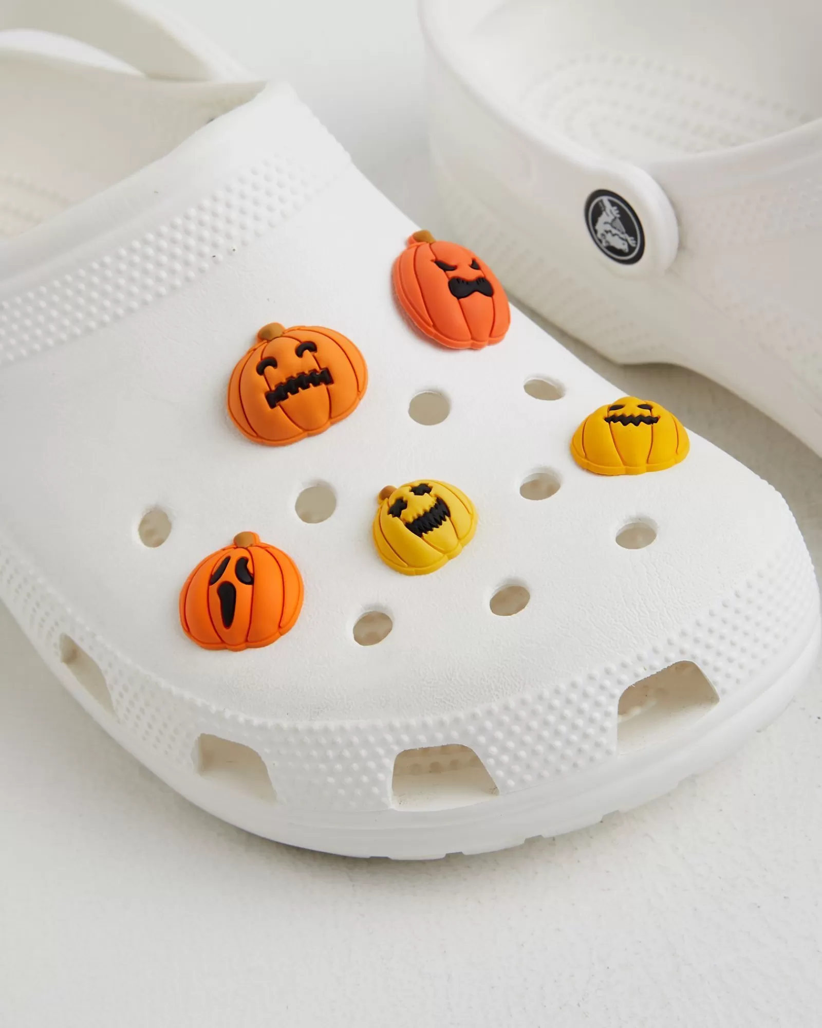 Discount CROCS Jack O Lantern 5 Pack Jibbitz