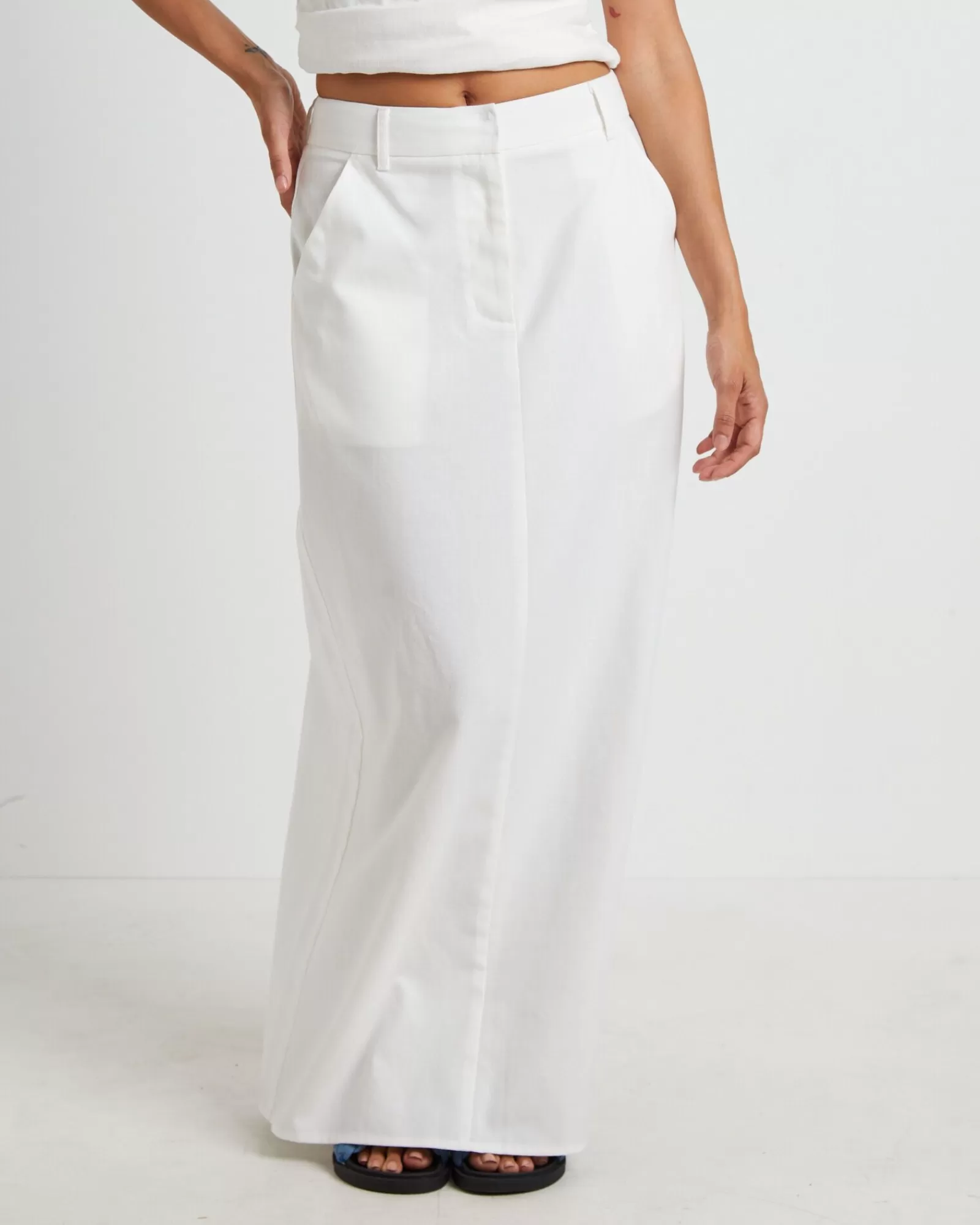 Outlet SUBTITLED Jinta Tailored Linen Maxi Skirt In White