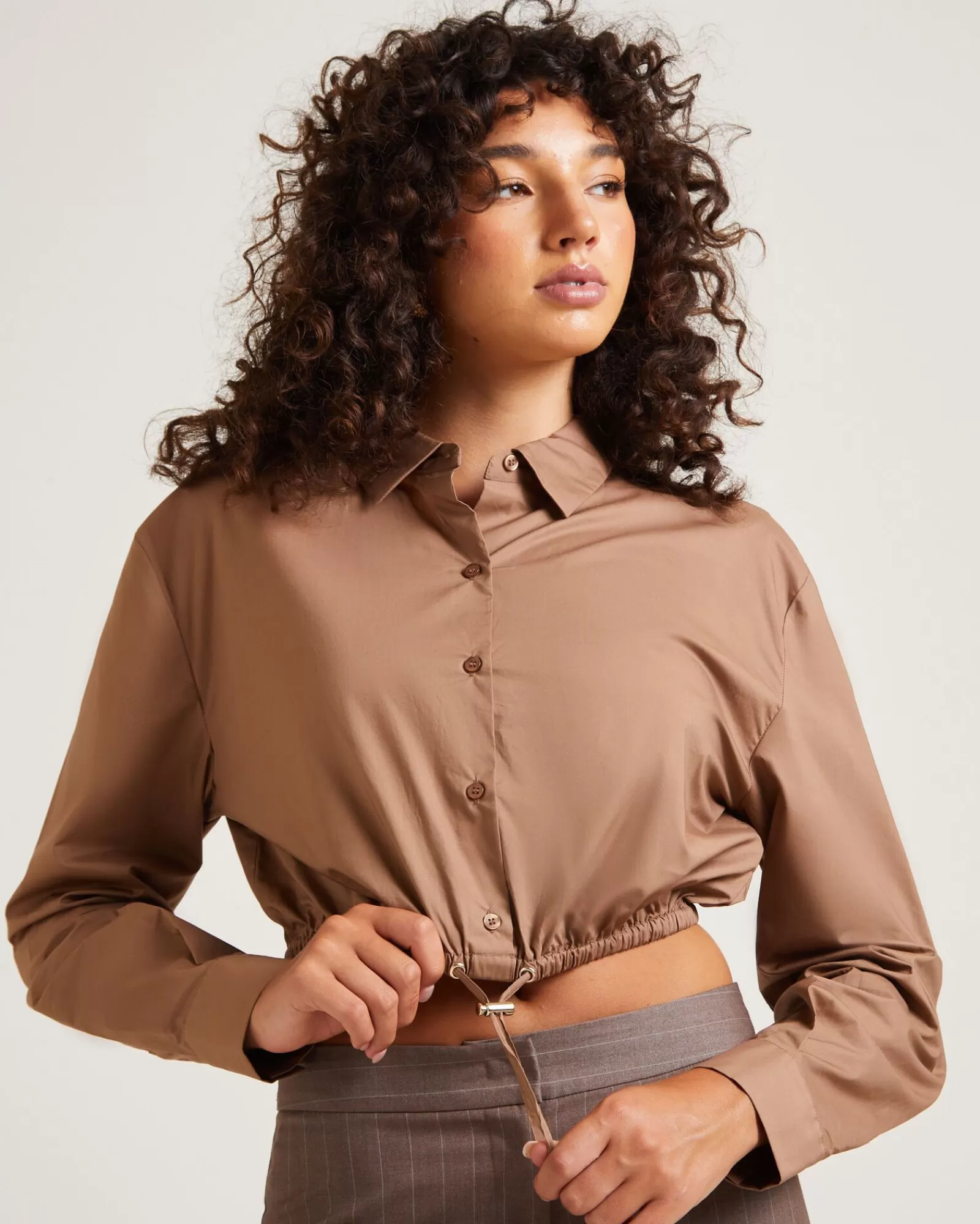 Discount ALICE IN THE EVE Lucy Drawstring Poplin Long Sleeve Shirt In Chocolate