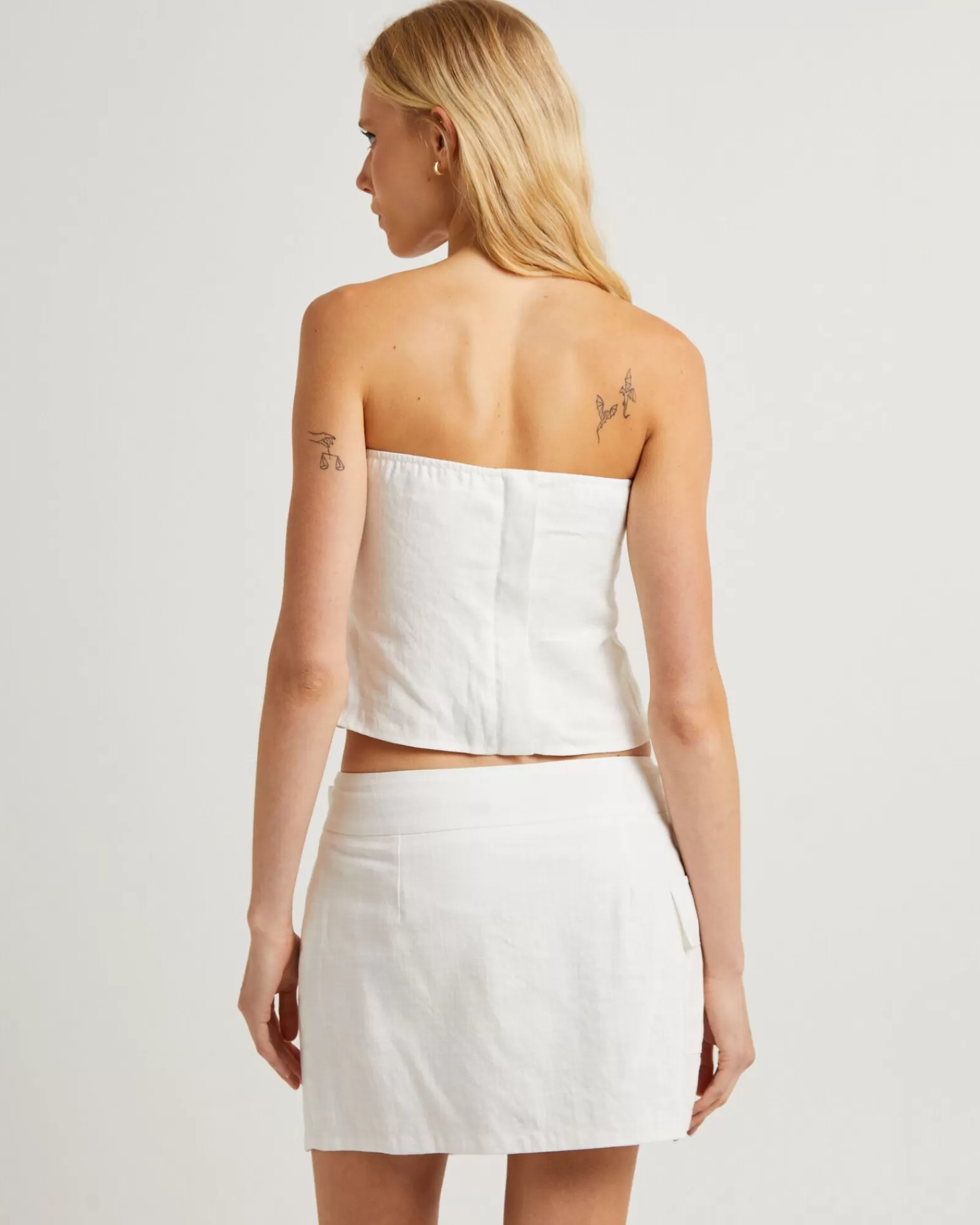 Outlet SUBTITLED Lui Cut Out Linen Bandeau Top In White