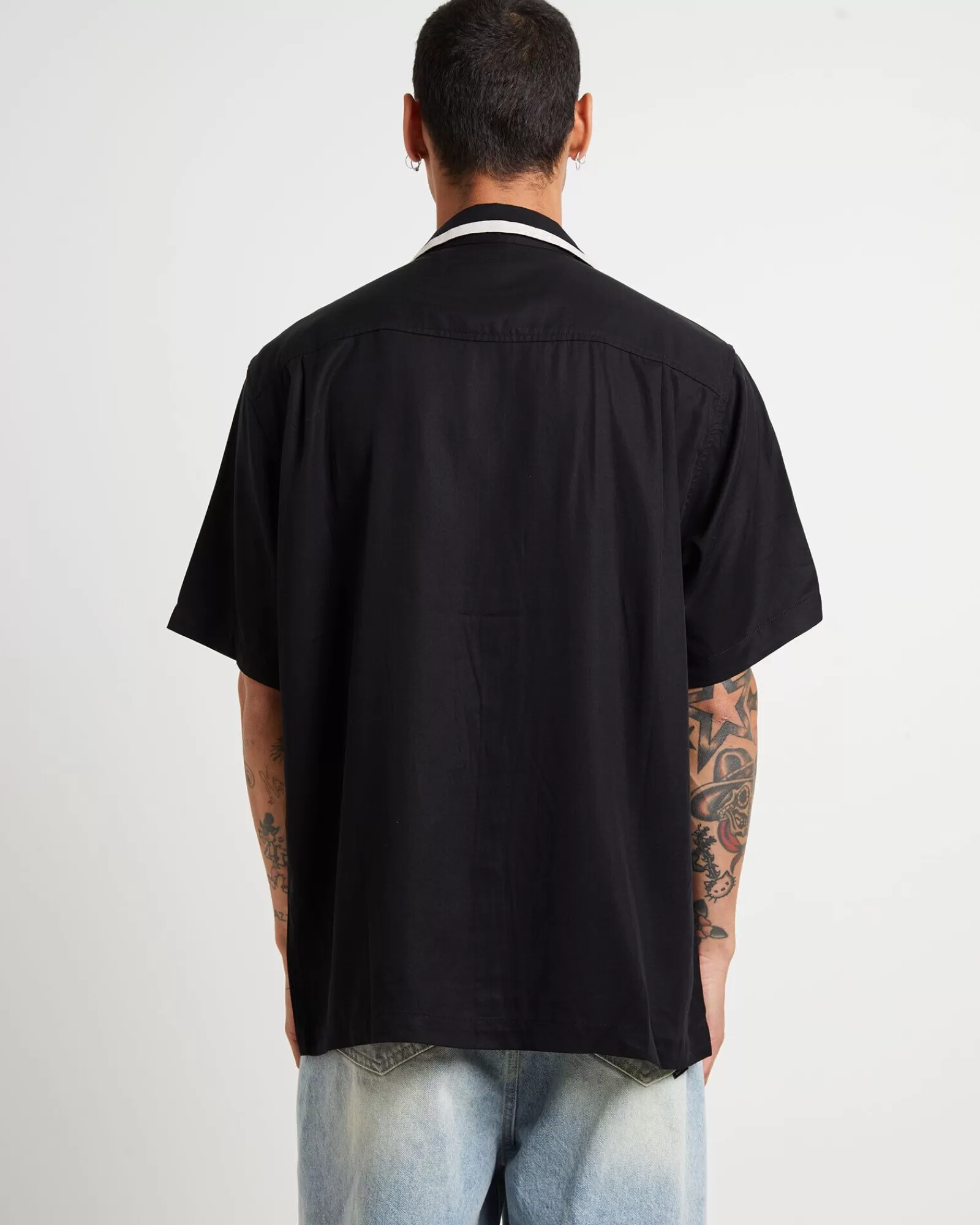 New FORMER Marilyn Faint Short Sleeve Shirt In Black Oyster