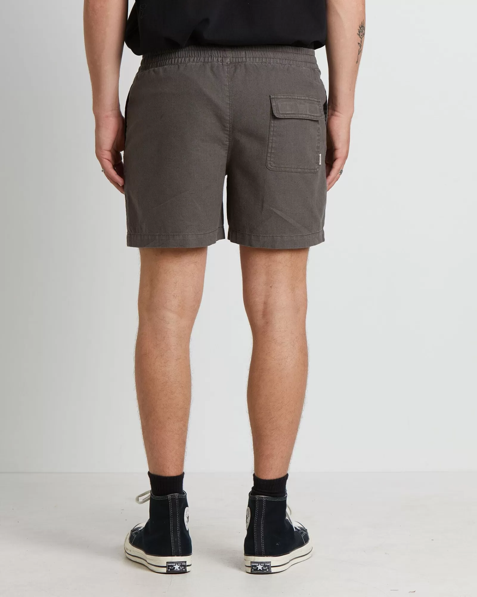 Store ARVUST Puglia Linen Shorts In Muted Olive Green