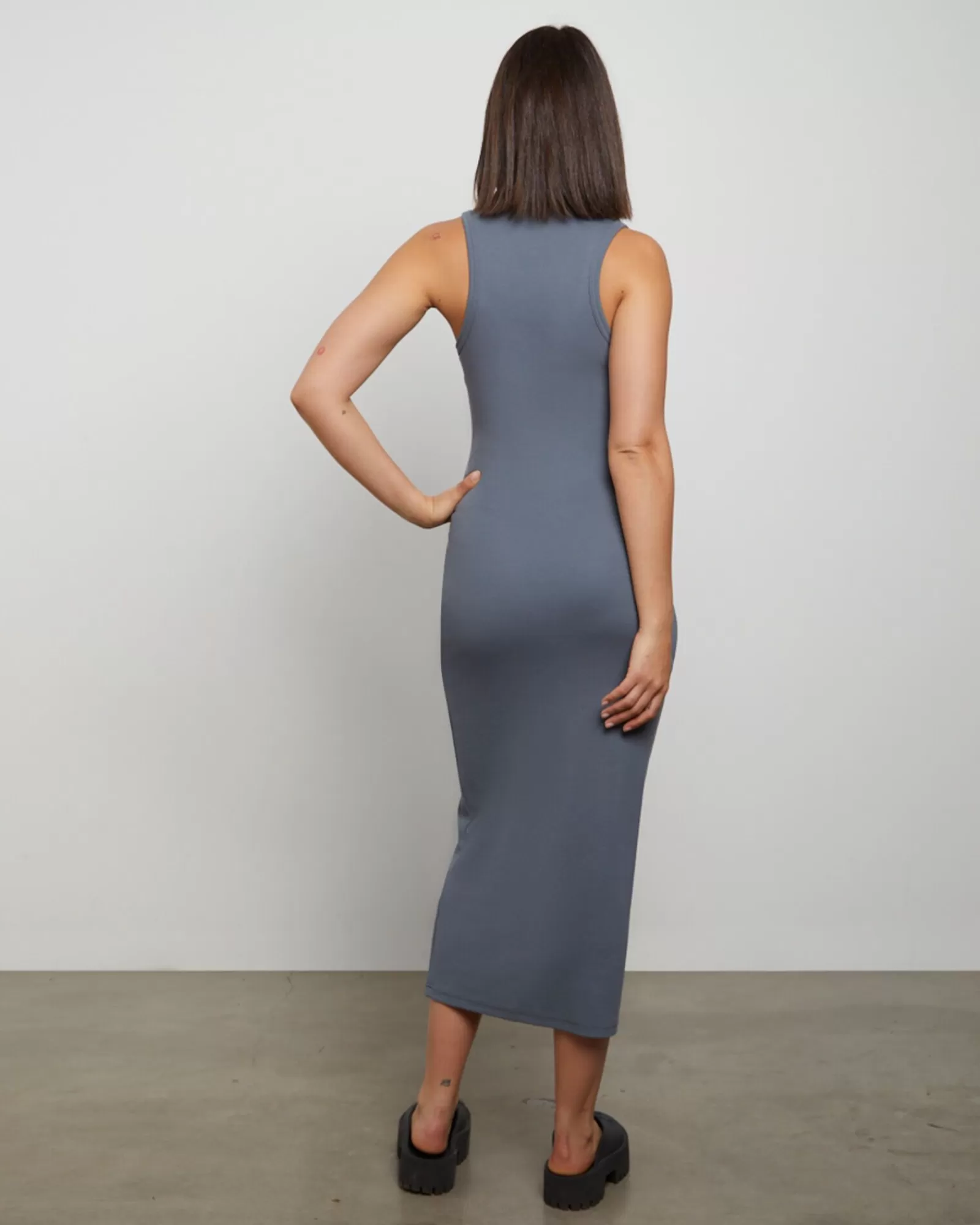 Fashion GENERAL PANTS CO. BASICS Racer Back Midi Dress In Slate Grey