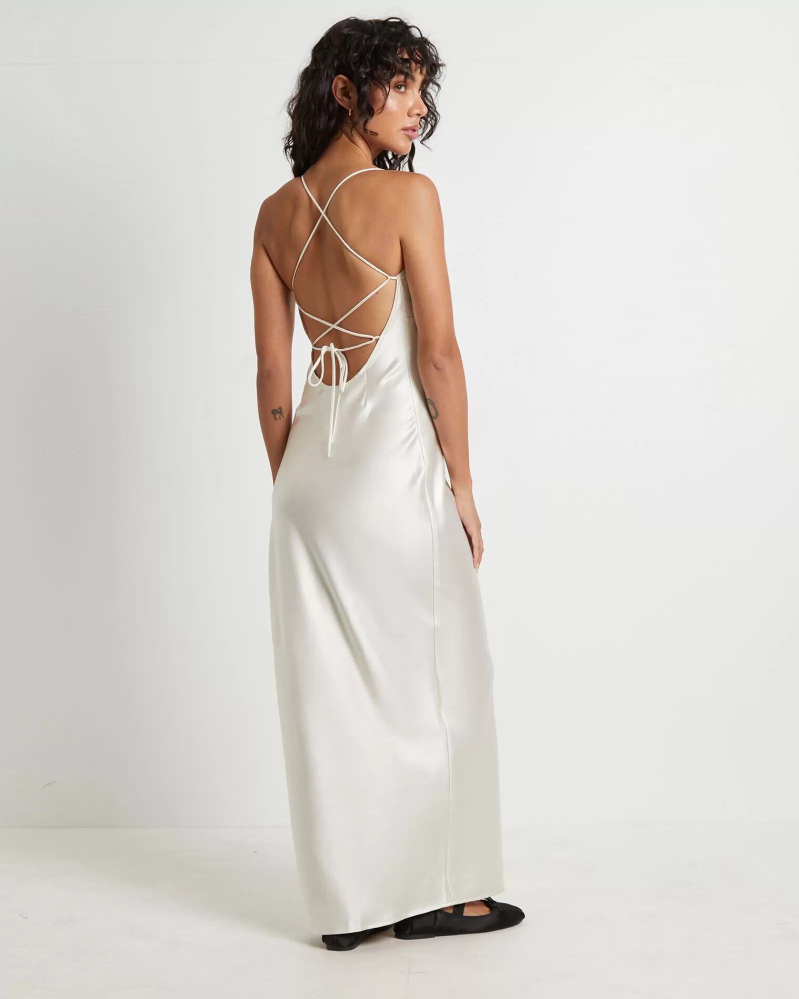 Discount ALICE IN THE EVE Ruby Romantic Slip Maxi Dress In Ivory