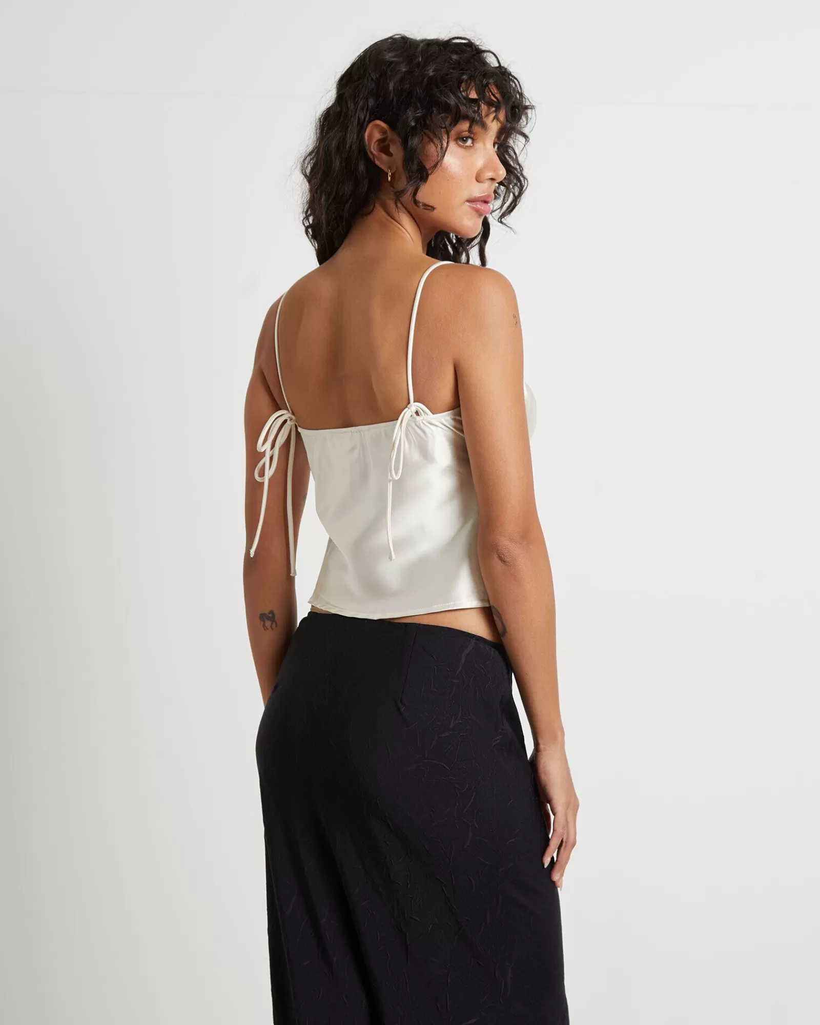 Cheap ALICE IN THE EVE Ruby Romantic Slip Top In Ivory