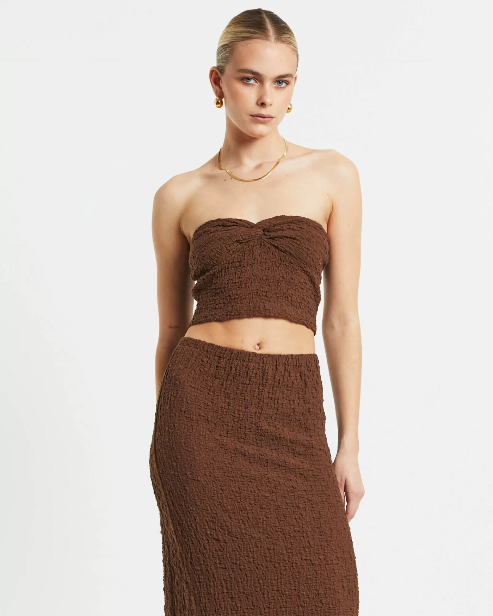 Flash Sale SUBTITLED Skyla Texture Twist Bandeau Top In Hazelnut Brown