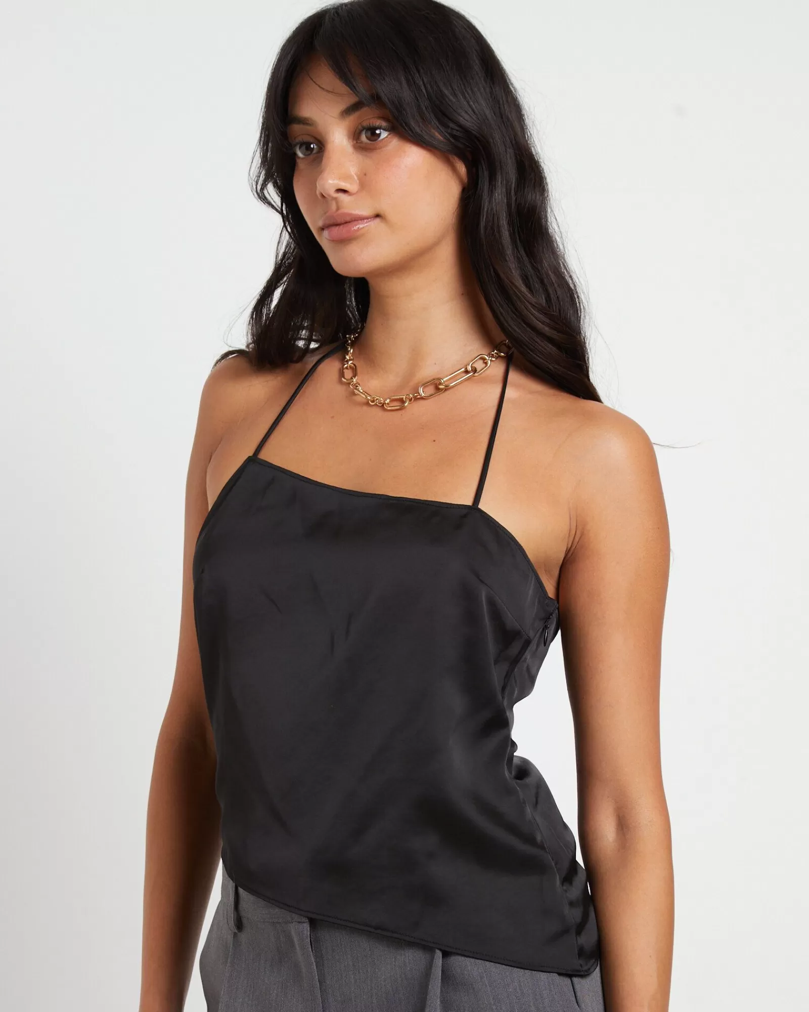 Flash Sale ALICE IN THE EVE Suki Silky Asymmetric Top In Black