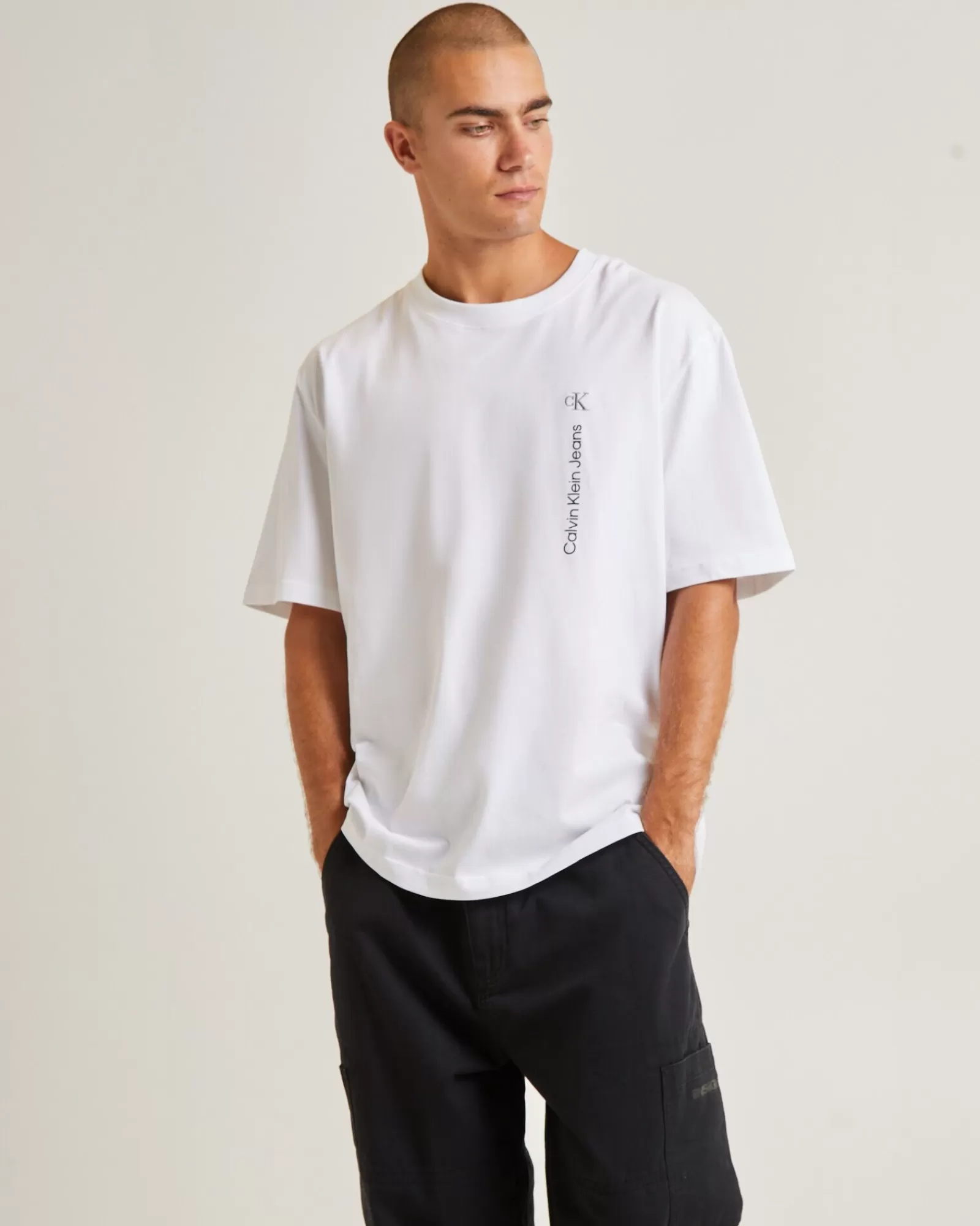 New CALVIN KLEIN Vertical Institutional Short Sleeve T-Shirt