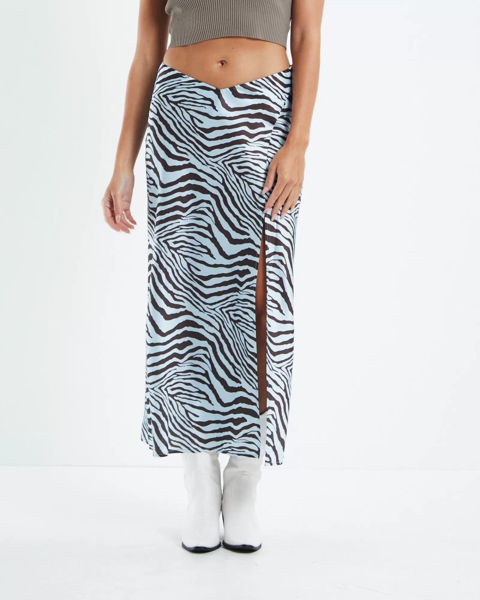 Online ALICE IN THE EVE Zuri Zebra V Waist Silky Maxi Skirt Blue